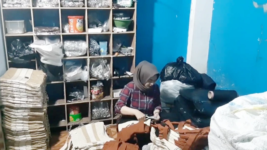 Pabrik tas ini mmebuat website di Rekaweb